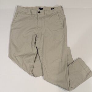 J. Crew Men's Light Tan Chinos Size 33x32